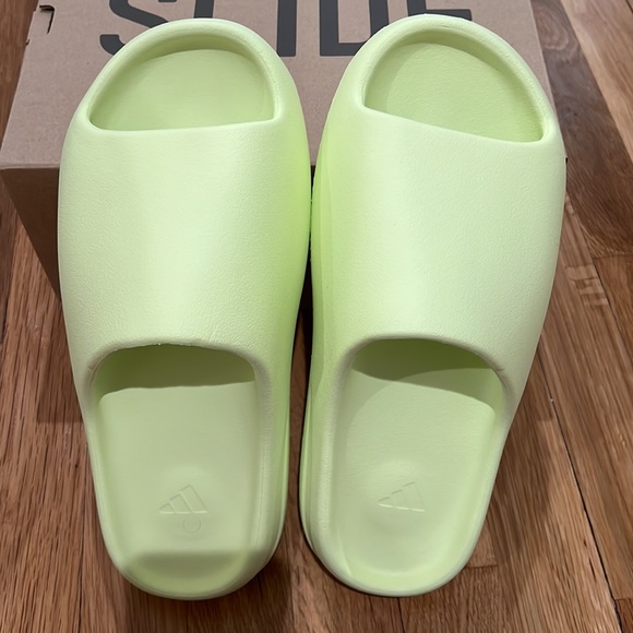 Brand new in box never worn lime green Yeezy Slides - Picture 2 of 6